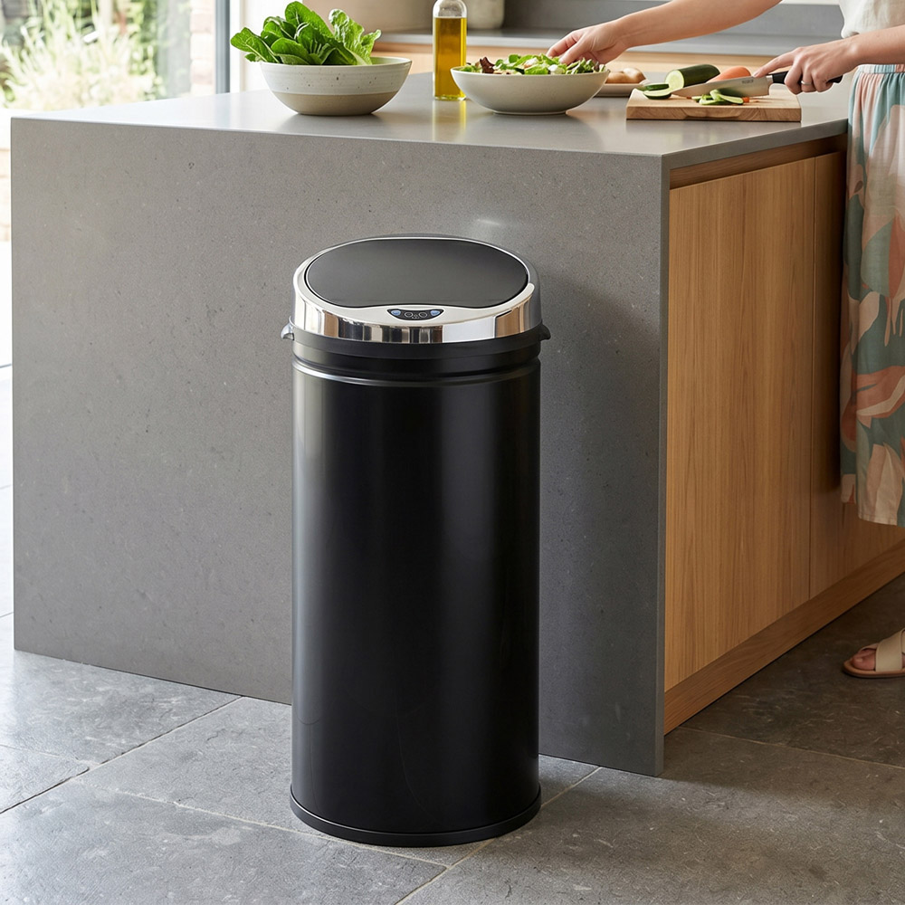 HOMCOM Black Stainless Steel Soft Close Sensor Bin 42L Image 2