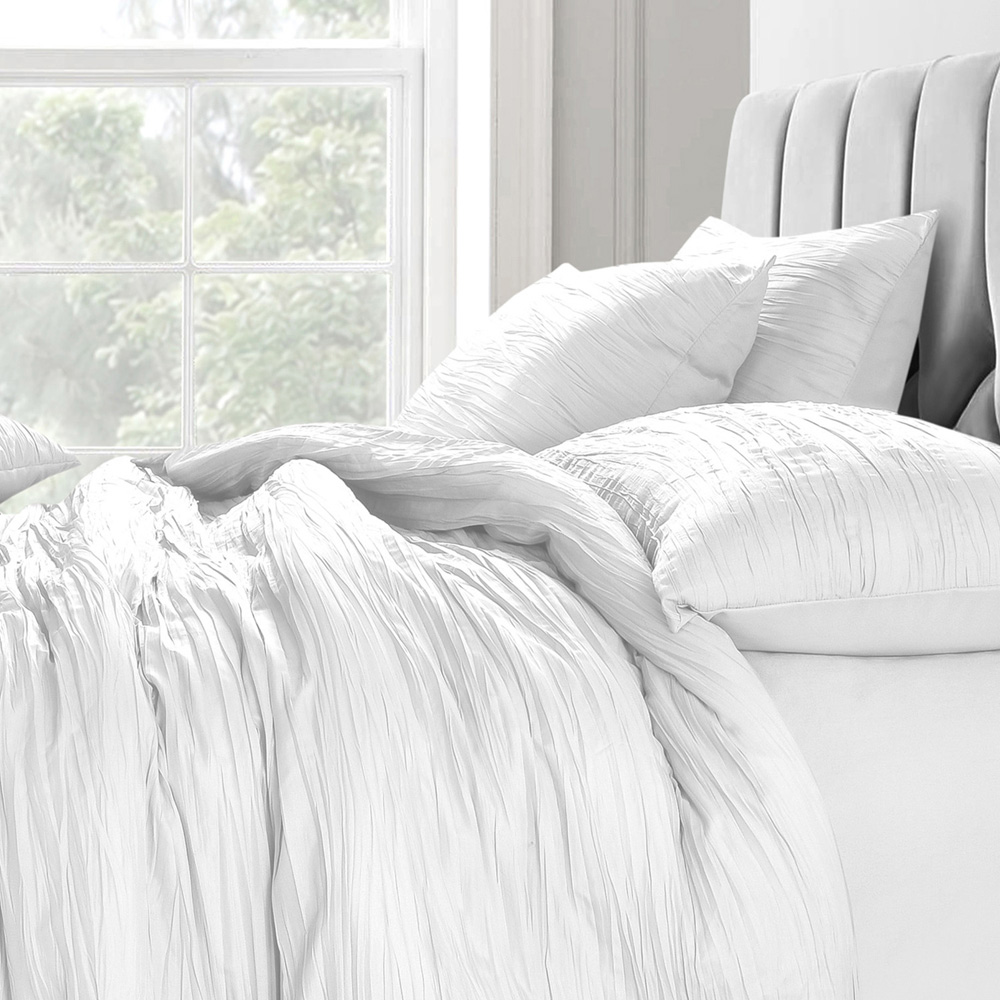 Velosso Calais King Size White Crinkle Duvet Set Image 2