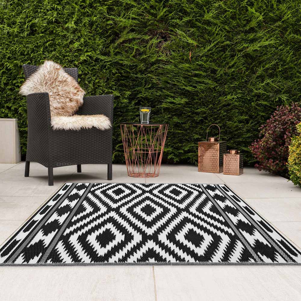 JVL Aztec Outdoor Rug 120 x 170cm Image 2