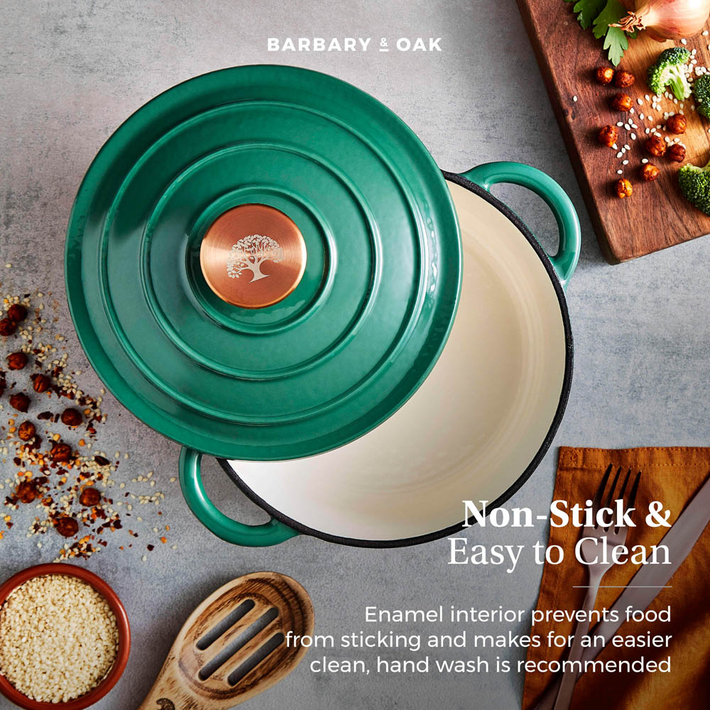 Barbary & Oak 20cm Green Cast Iron Round Non-Stick Casserole Pan with Lid Image 4