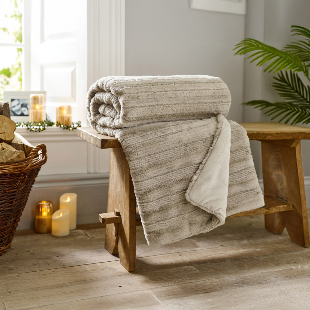 TLC Chatsworth Faux Fur Fawn Throw 130 x 170cm Image 2