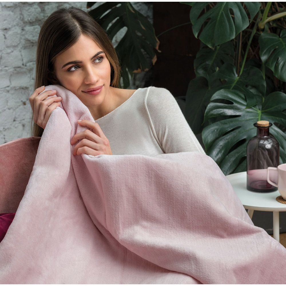 Dreamland Snuggle Up Pink Velvet Heated Throw 120 x 160cm Image 2