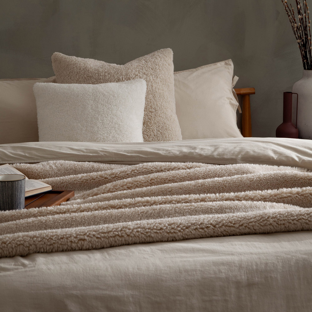 Yard Olann Natural Shearling Fleece Throw Image 6