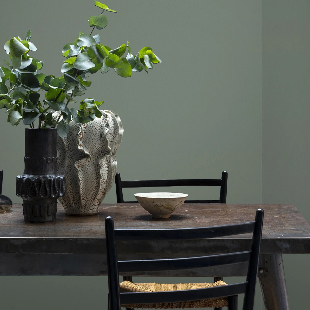 Craig & Rose 1829 Vintage Walls Wood and Metal Pullman Green Gloss Mixed Paint 2.5L Image 4