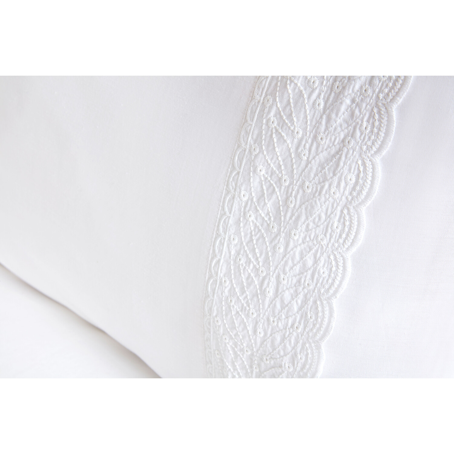 Evelyn Embroidered Duvet Cover and Pillowcase Set  - White / Super King size Image 4