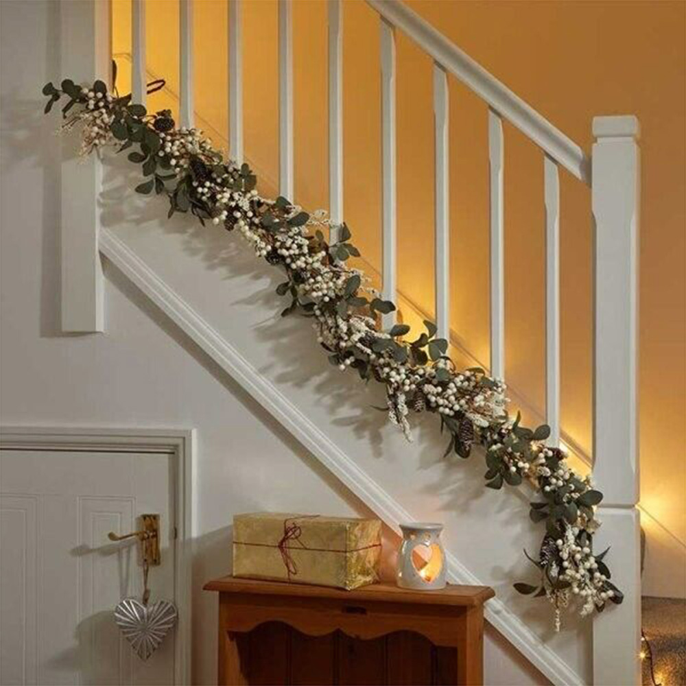 Marco Paul Christmas Garland with Winter Berries 180cm Image 2