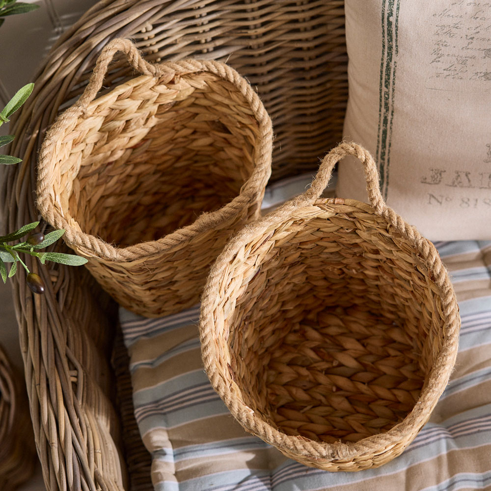 Dibor Natural Water Hyacinth Woven Medium Rope Finish Wall Basket Image 3