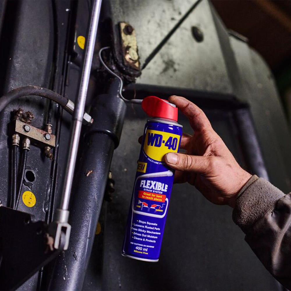 WD-40 Multi-Use Lubricant Aerosol Spray with Flexible Metal Straw 400ml 2 Pack Image 2