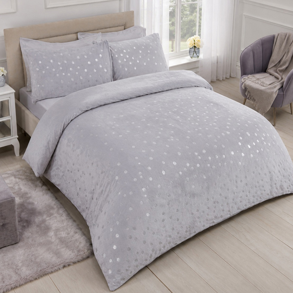 Smart Living Super King Size Grey Fleece Foil Polka Dot Duvet Set Image 1