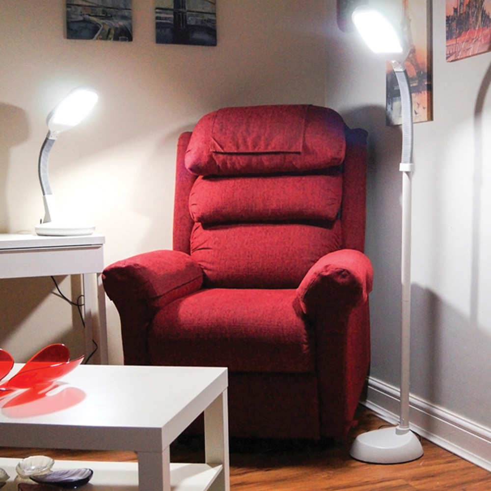 Aidapt Desktop Reading Lamp Image 2