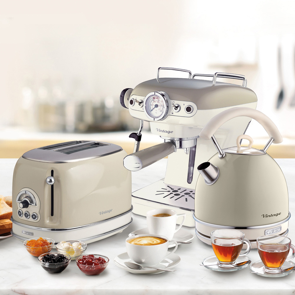 Ariete Vintage ARPK16 Cream Dome Kettle 2 Slice Toaster and Espresso Coffee Maker Set Image 2