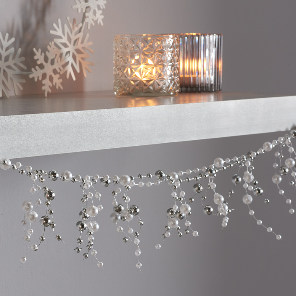 Wilko Frost Silver and White Bead Garland Image 3