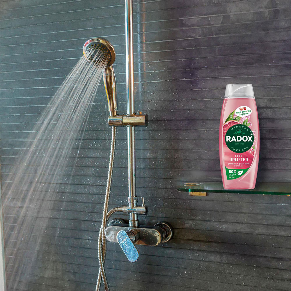 Radox Feel Uplifted Grapefruit and Ginger Scent Shower Gel 450ml 6 Pack Image 2