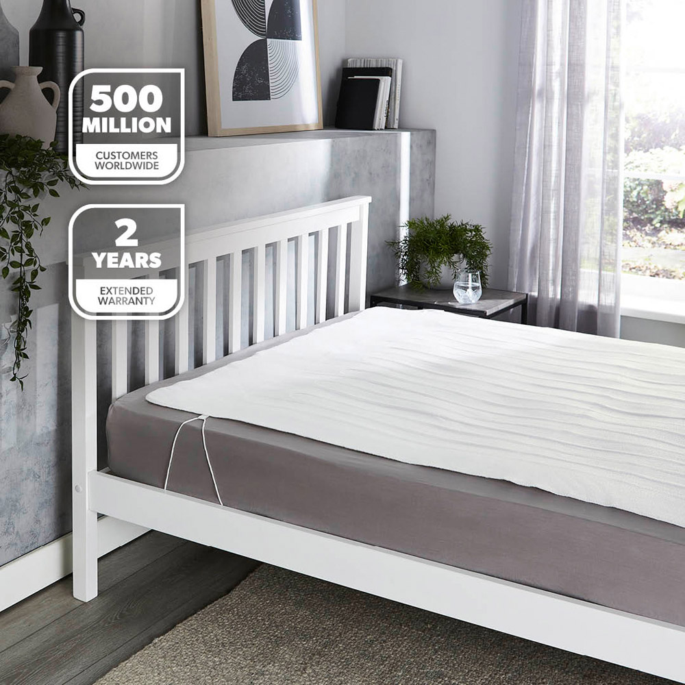 Geepas King Size Heated Electric Under Blanket 137 x 165cm Image 2