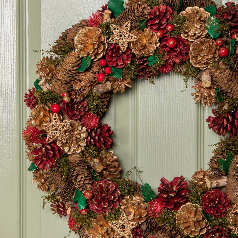 Samuel Alexander Red Wreath with Berries and Pinecones 50cm Image 5