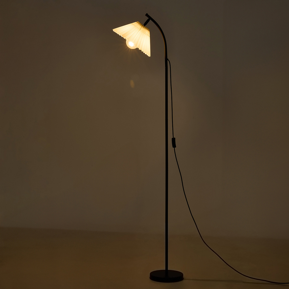 Living and Home Black LED Floor Lamp Image 2
