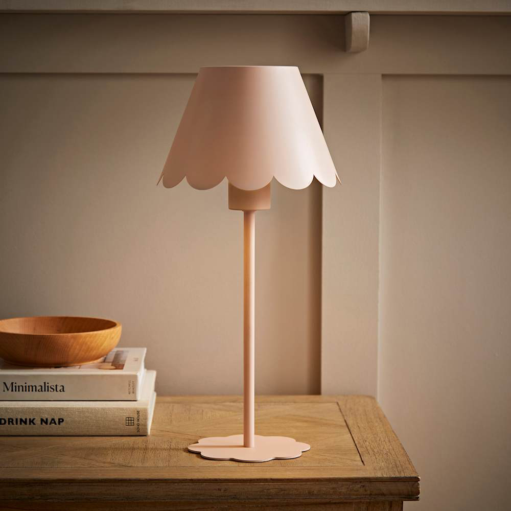 ValueLights Hattie Pink Scallop Rechargeable Table Lamp Image 6