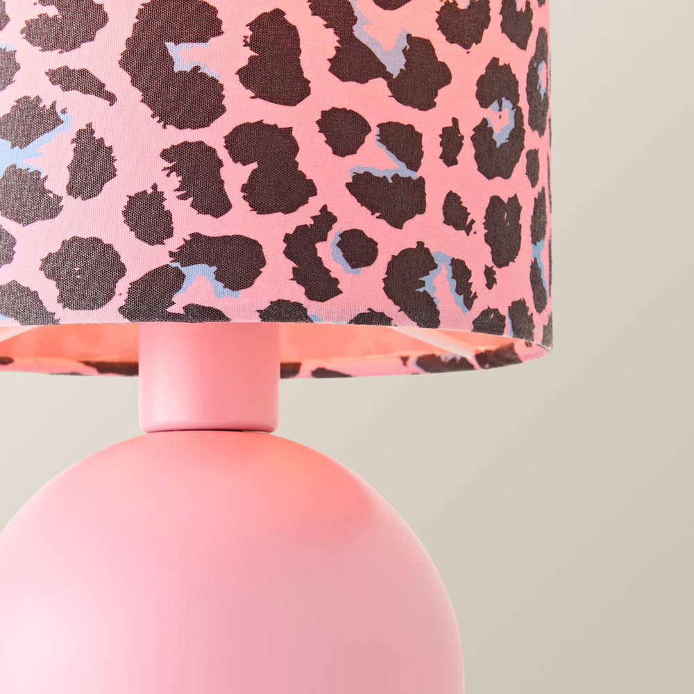 ValueLights Miley Leopard Print Shade Pink LED Table Lamp with Bulb Image 3