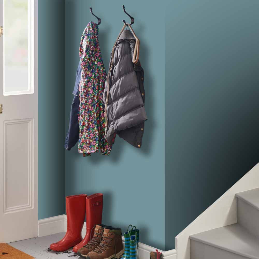 Wilko Tough & Washable Dark Duck Egg Matt Emulsion Paint 2.5L Image 5