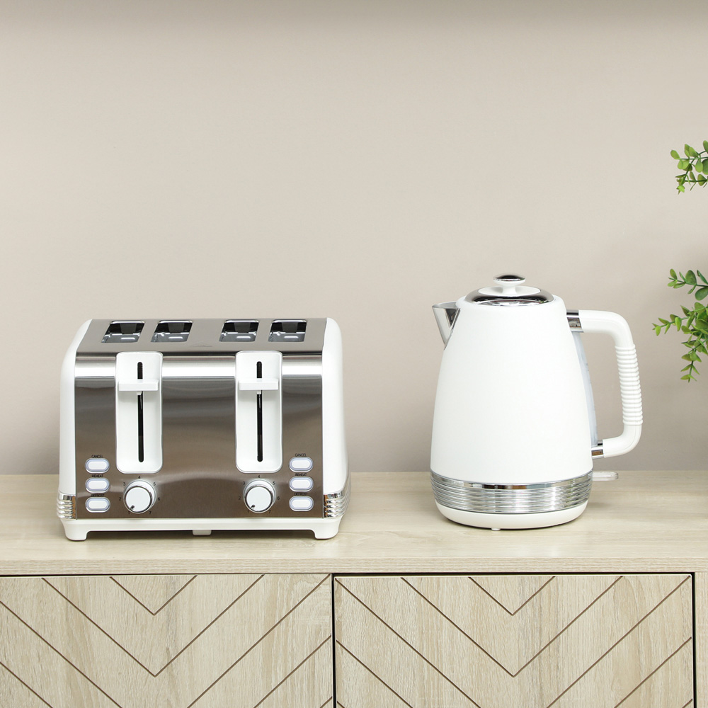 HOMCOM 800-267V70BK White 1.7L Quick Boil Kettle 3000W and 4 Slice Toaster Set Image 3