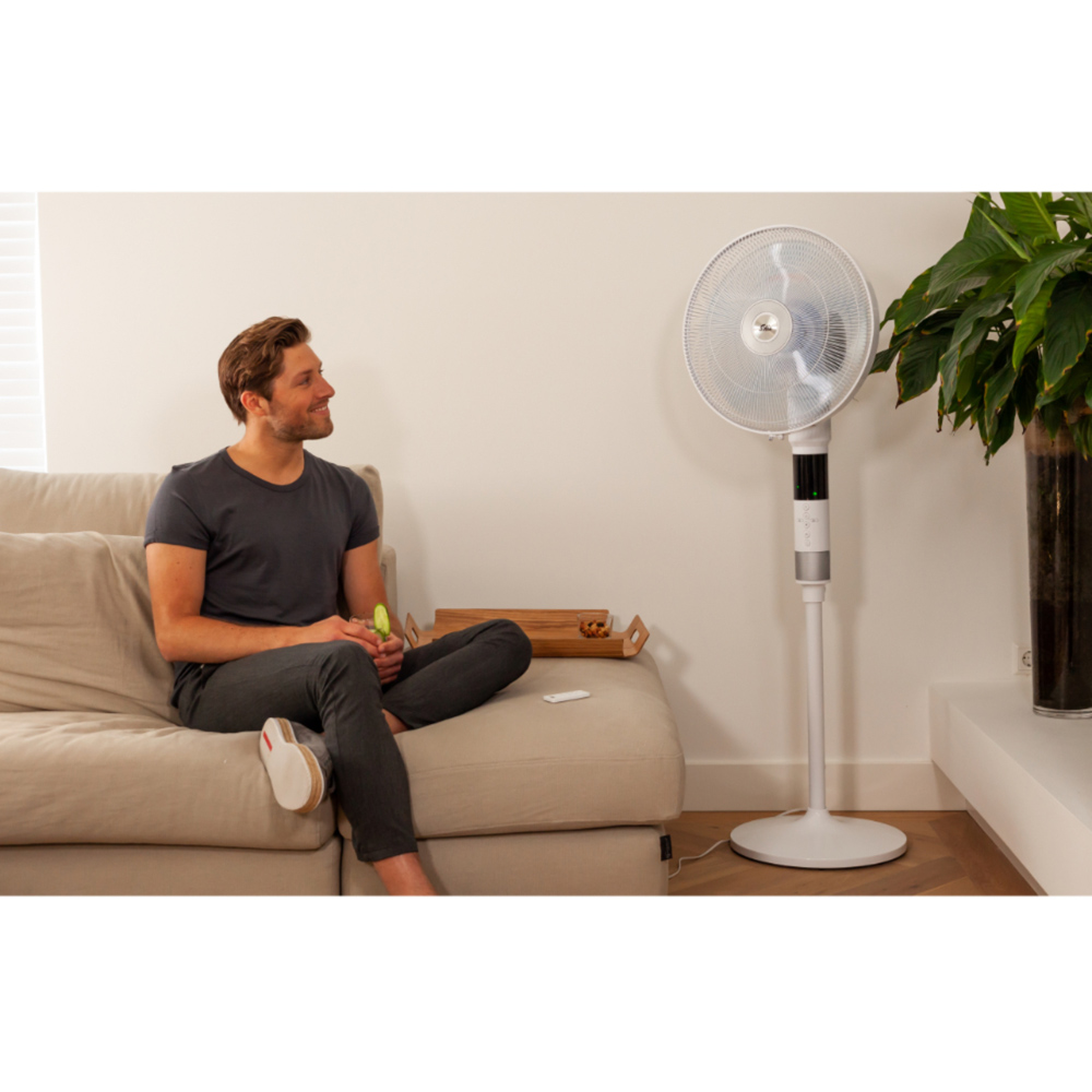 Solis Breeze 360 White Pedestal Fan 55 inch Image 7
