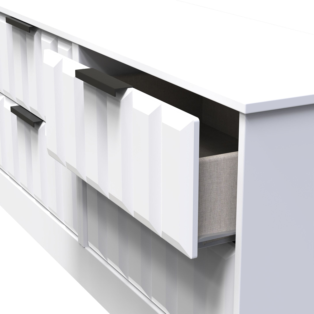 Crowndale New York 4 Drawer Matt White Chest of Drawers Ready Assembled Image 6