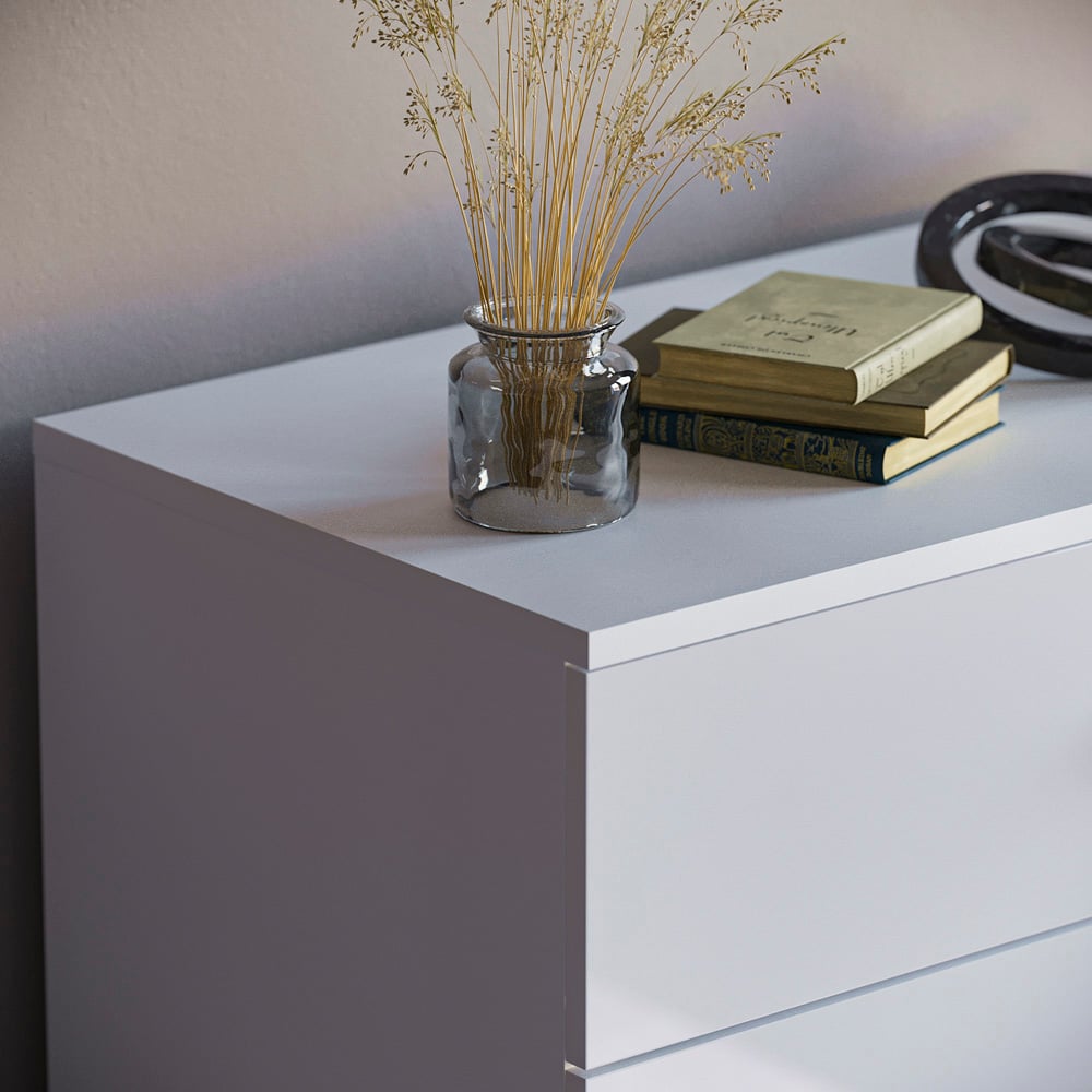 Vida Designs Hulio 5 Drawer White Chest of Drawers Image 4