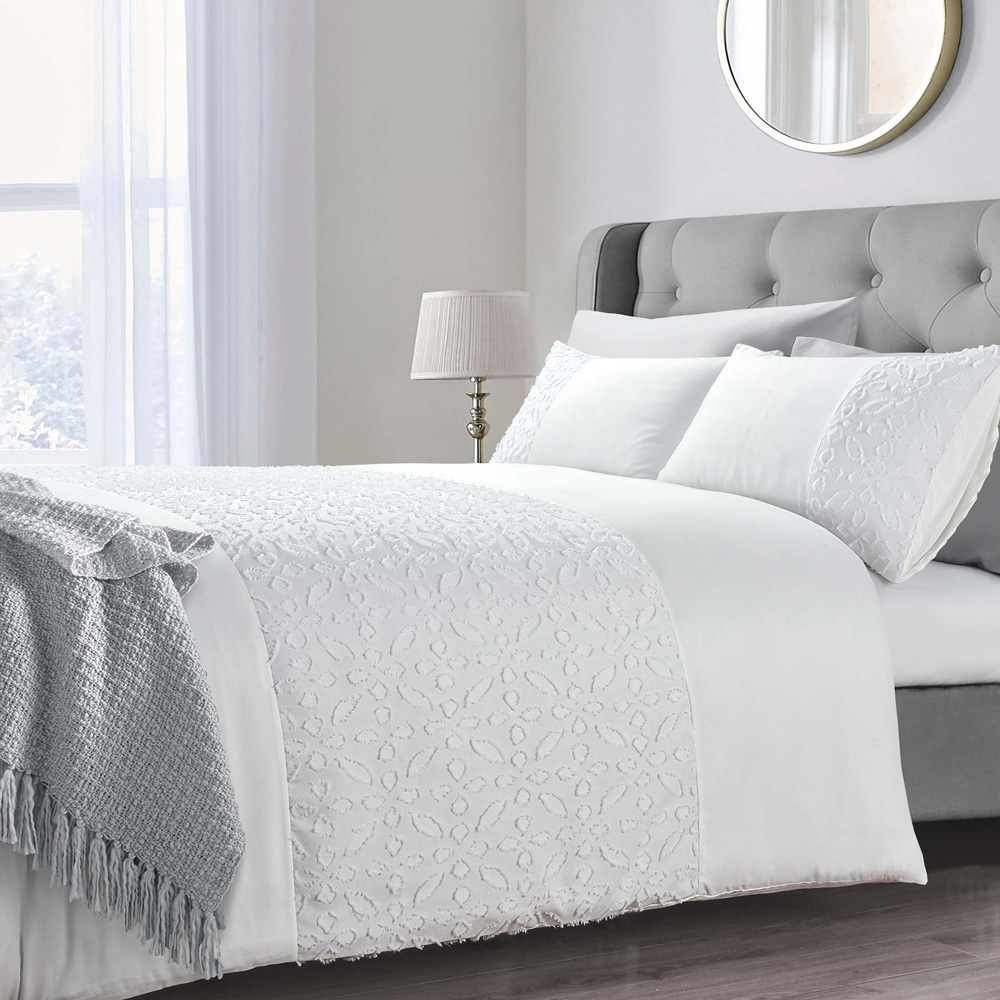 Intimates Zenith Double Tufted Duvet Set Image 1