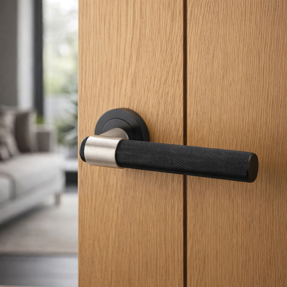 AXS Hardware Dakota Black Knurled Latch Door Handles on Rose 4 Pack Image 2