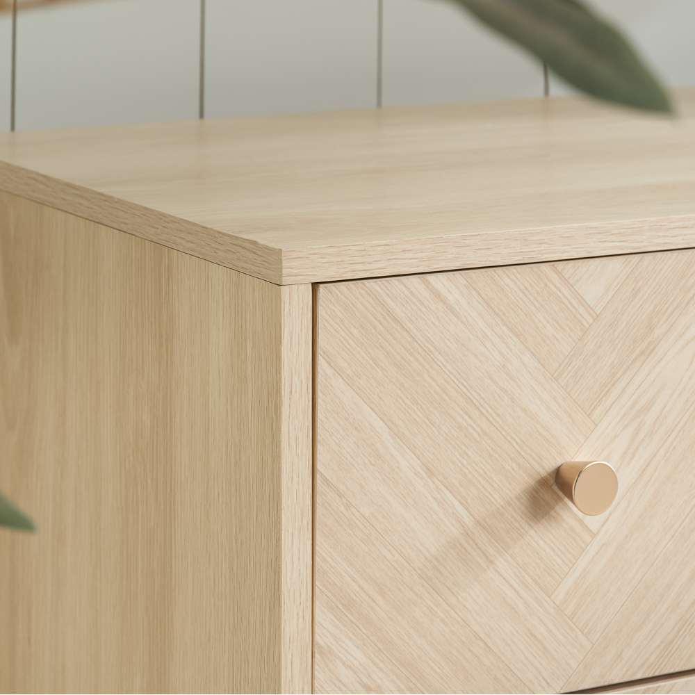 Birlea Herringford 4 Drawer Oak Chest of Drawers Image 5