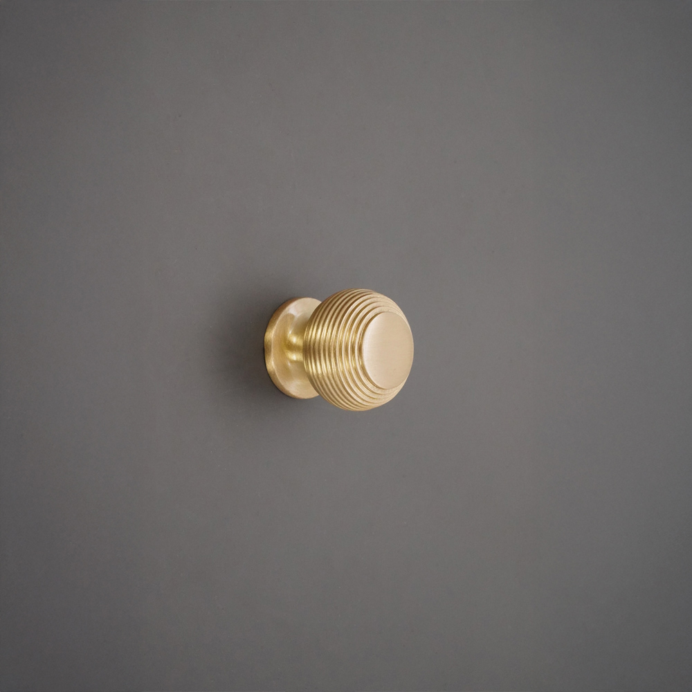 Spira Brass Beehive Satin Brass Small 32mm Cupboard Knob Image 2