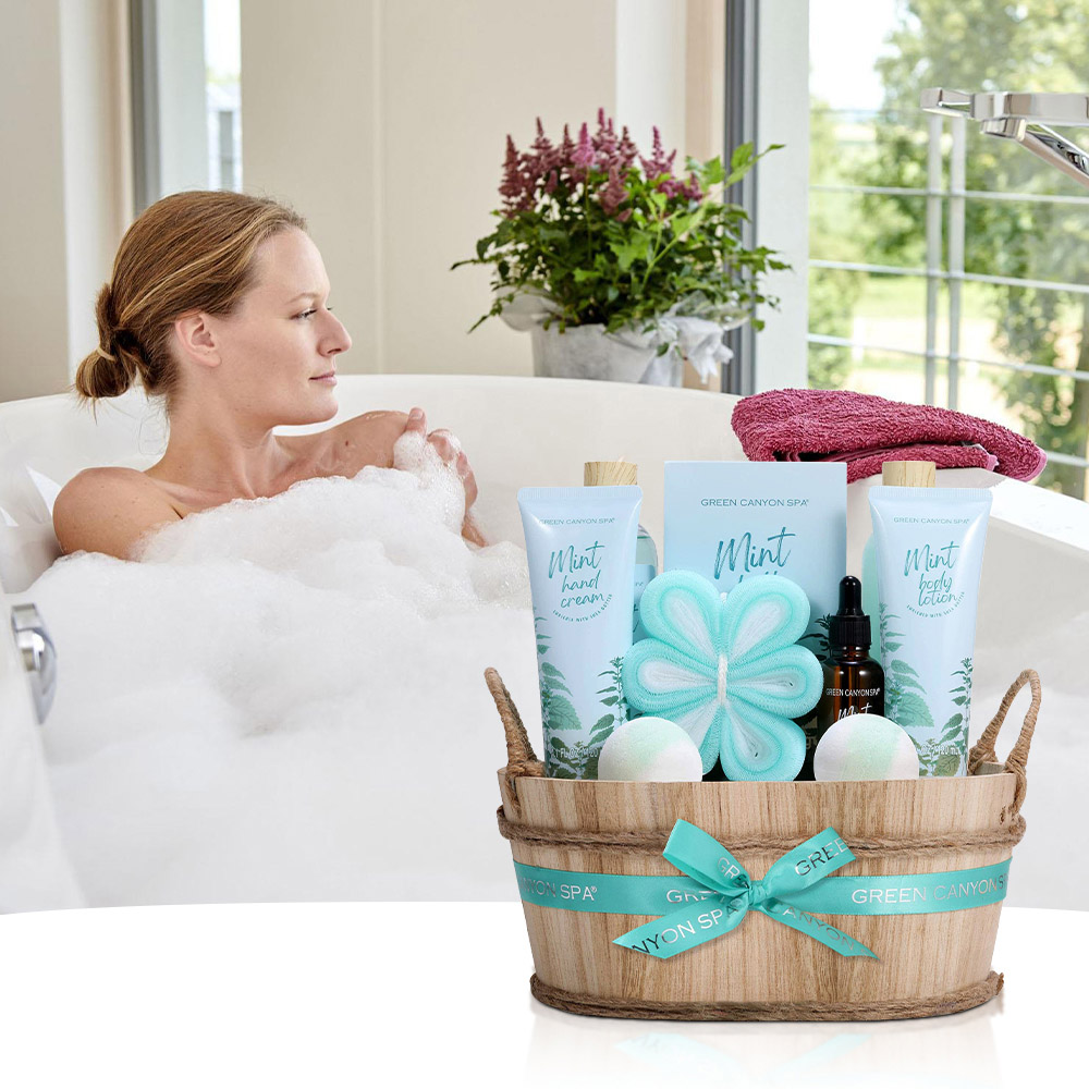 Living and Home 11 Piece Fresh Mint Bath Spa Gifts Set Image 3