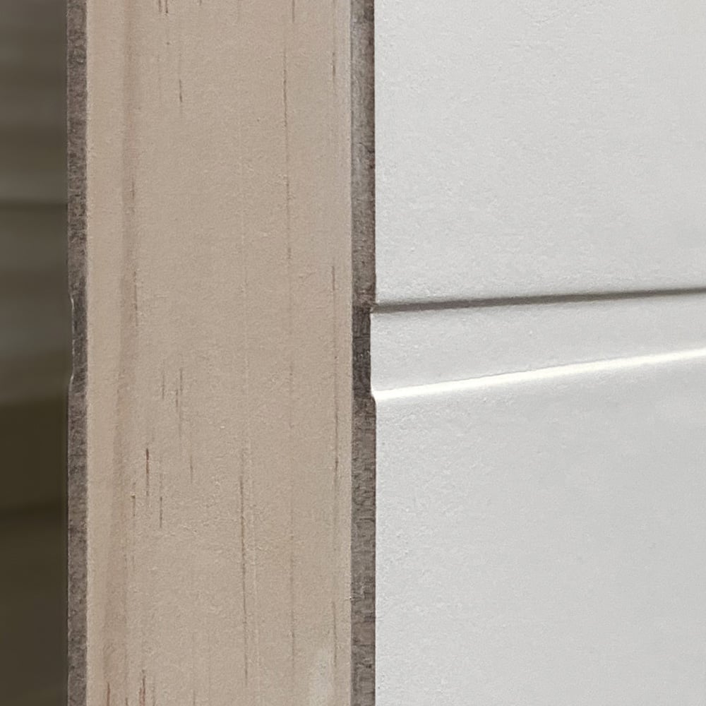 JB Kind Modern Moulded 4 Line White Horizontal Primed Internal Door 1981 x 762mm Image 3