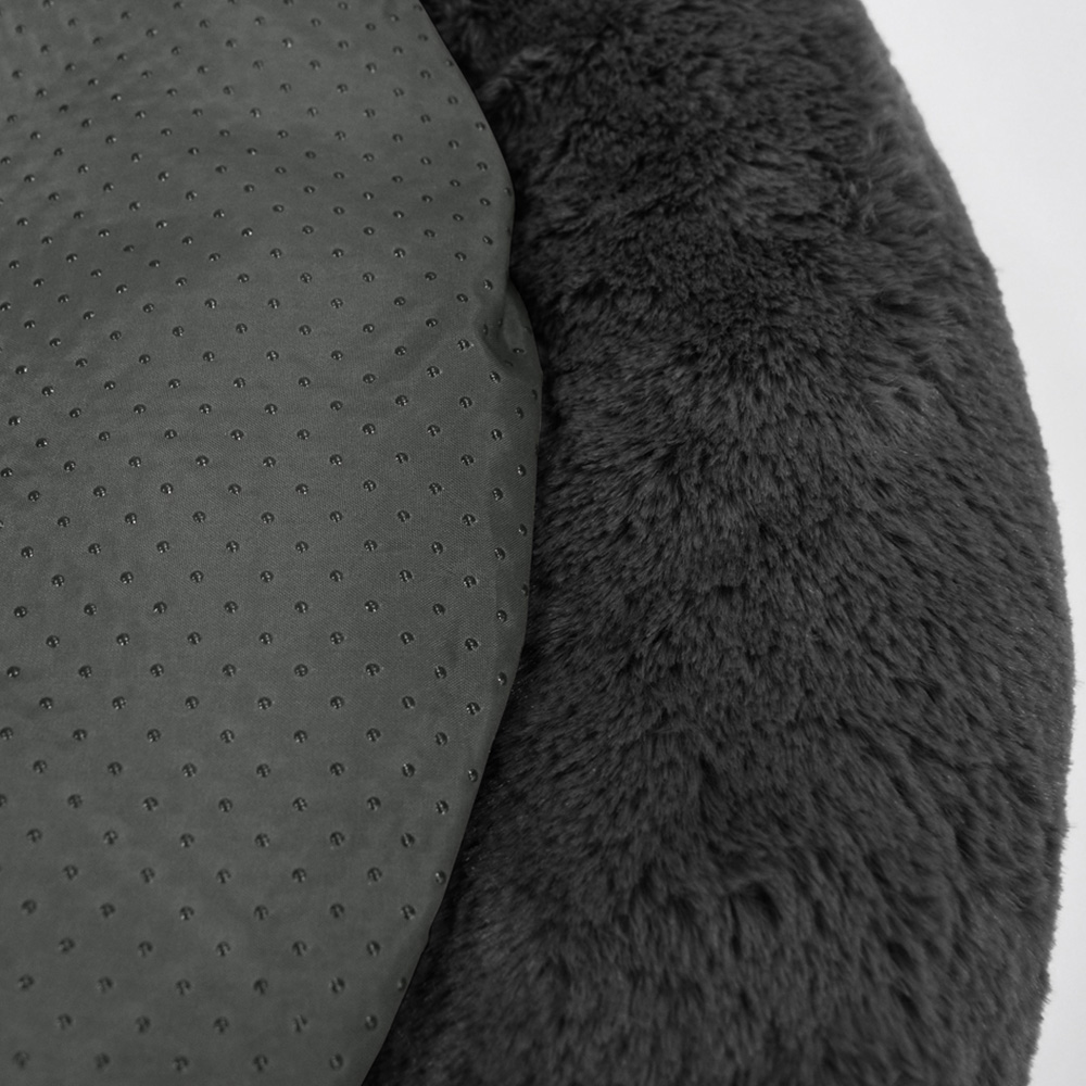 Petwinks Small Charcoal Snug Faux Fur Round Pet Bed Image 3
