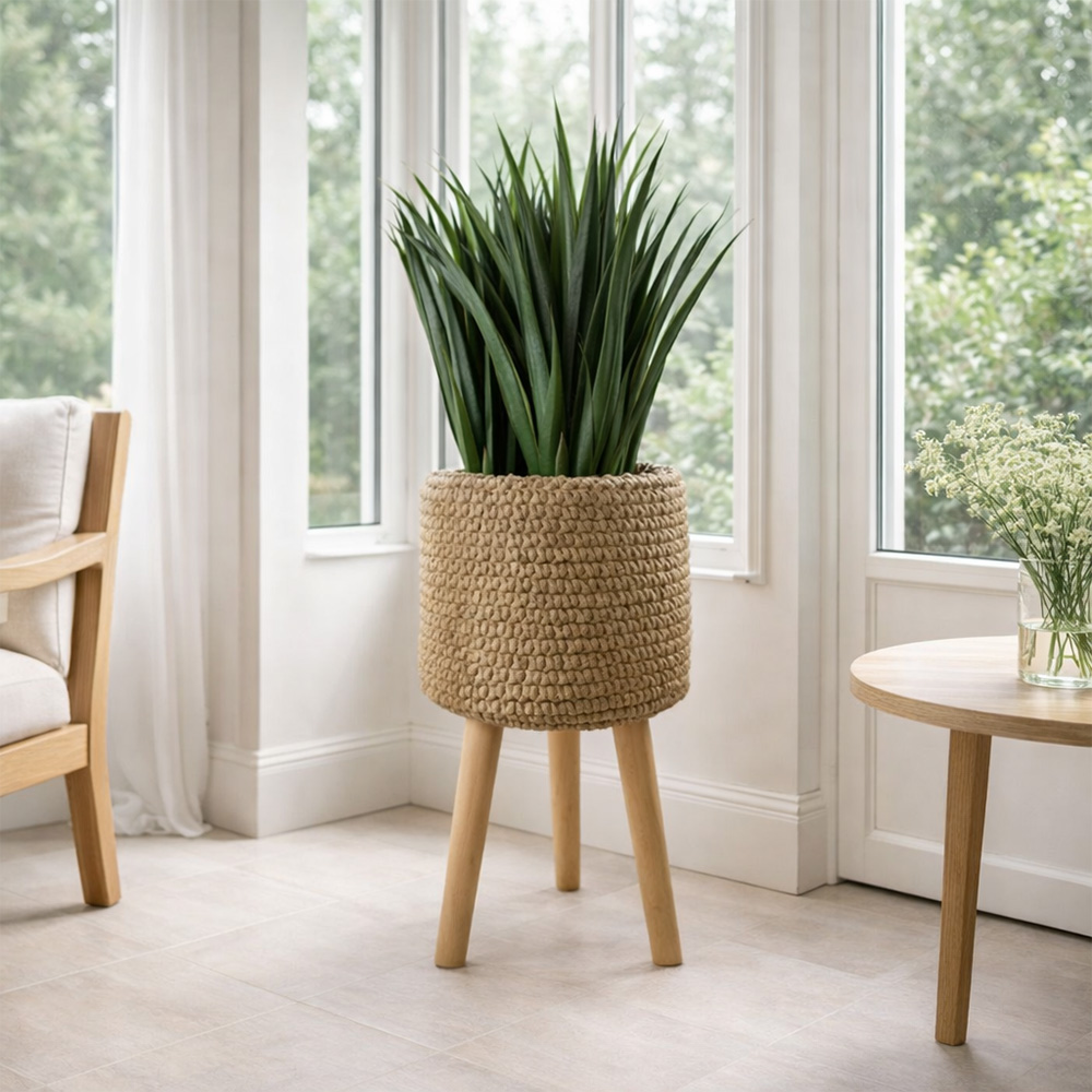 Leaf Seagrass Style Composite Planter with Stand Image 2
