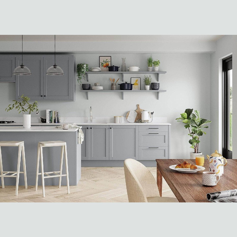 Dulux Trade Cornflower White Walls and Ceilings Vinyl Matt Paint 2.5L Image 4