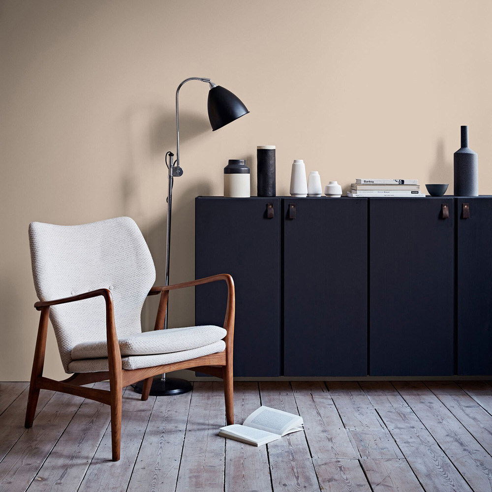 Crown Silk Emulsion Paint 5L - Toasted Almond Image 4