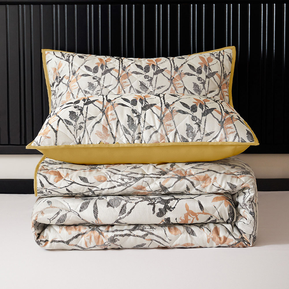 Velosso Wilder King Size Natural Jacquard Leaves Trail Quilted Bedspread Set Image 2