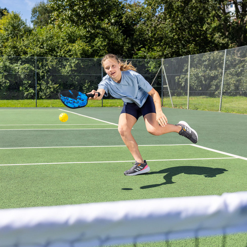 Toyrific Pickleball Bat, Ball and Net Set Family Game Image 7