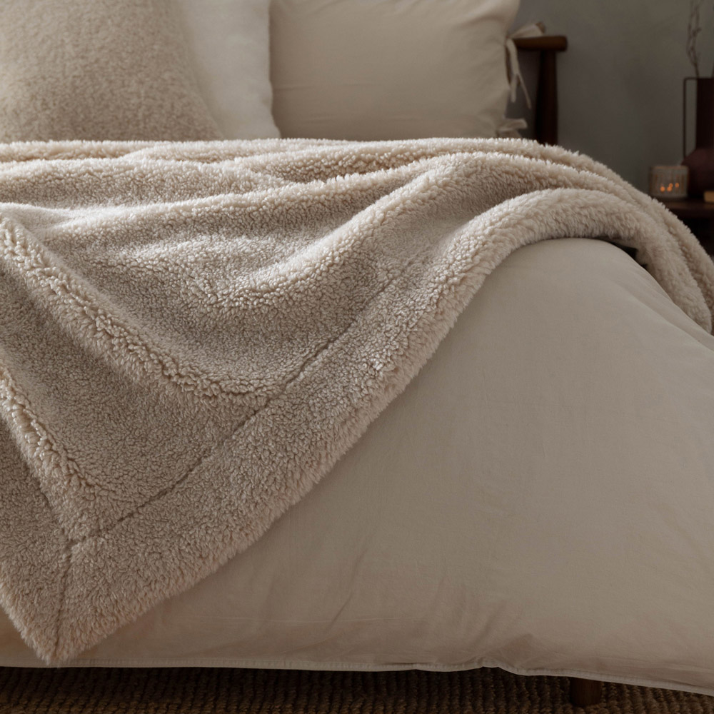 Yard Olann Natural Shearling Fleece Throw Image 2