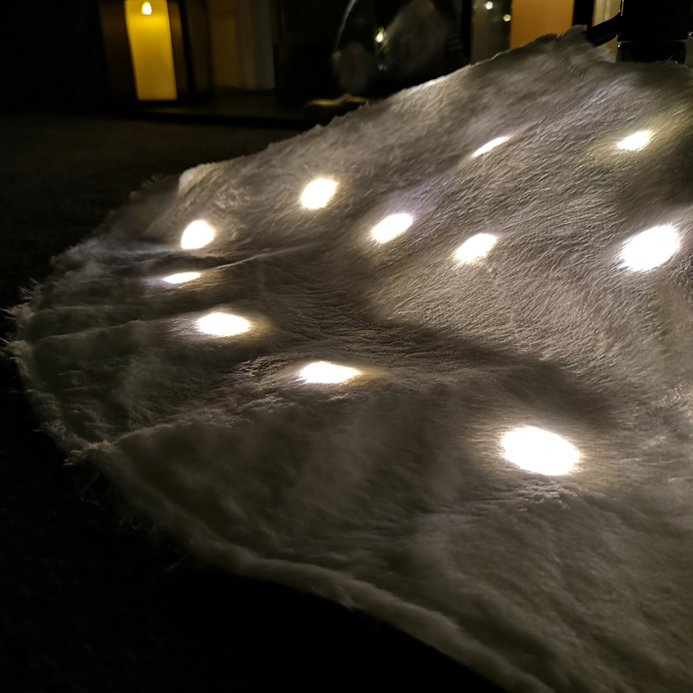 Samuel Alexander White USB Powered LED Fur Fabric Christmas Tree Skirt 90cm Image 4
