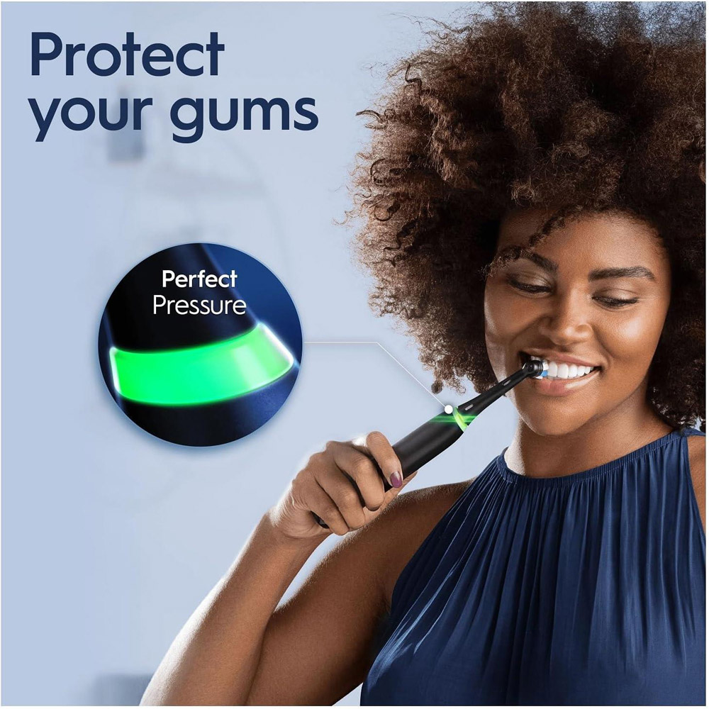 Oral-B Series iO5 Electric Toothbrush with A.I. App and Travel Case Image 3