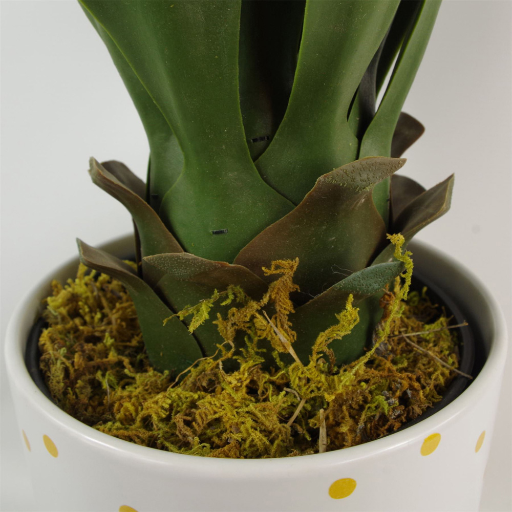 Leaf Artificial Yucca Plant Pot 55cm Image 6