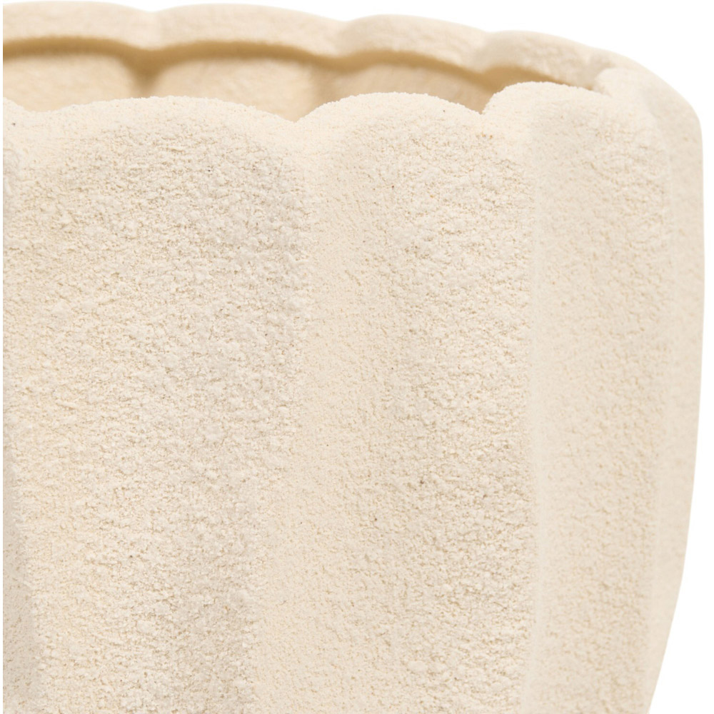 Gia Texture Planter Beige Image 3