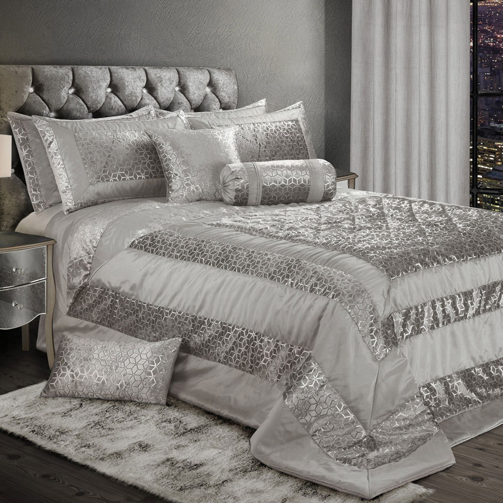 Intimates Vera Double Silver Bedspread Image