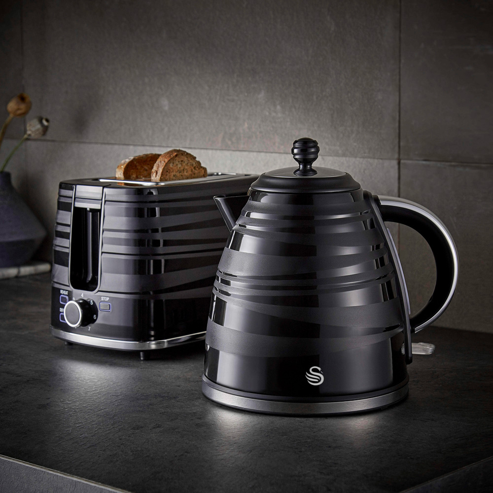 Swan Symphony EEJB245 Black 2 Slice Toaster with 1.7L Kettle Set Image 7