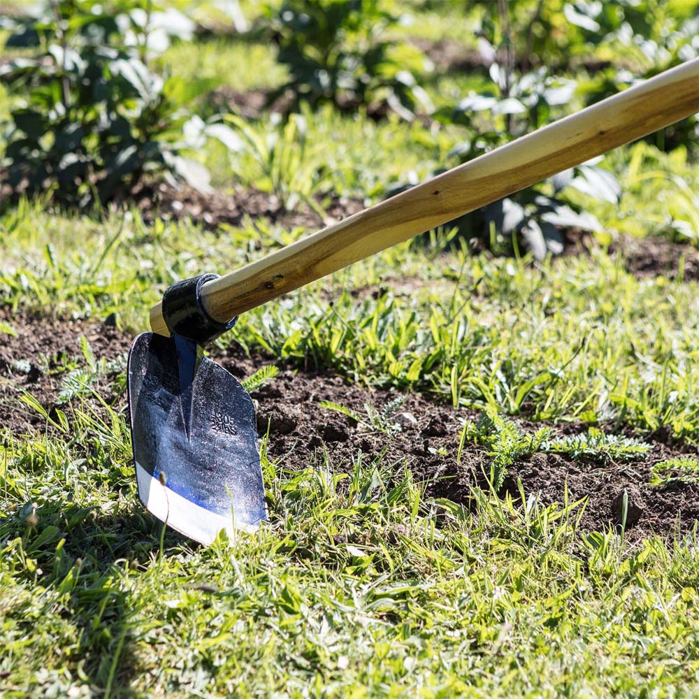 Harbour Housewares Natural Steel Garden Hoe 110cm Image 2