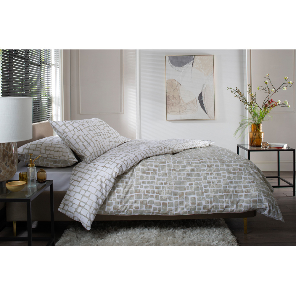 The Lyndon Company Tulle Single Natural Reversible Duvet Set Image 2
