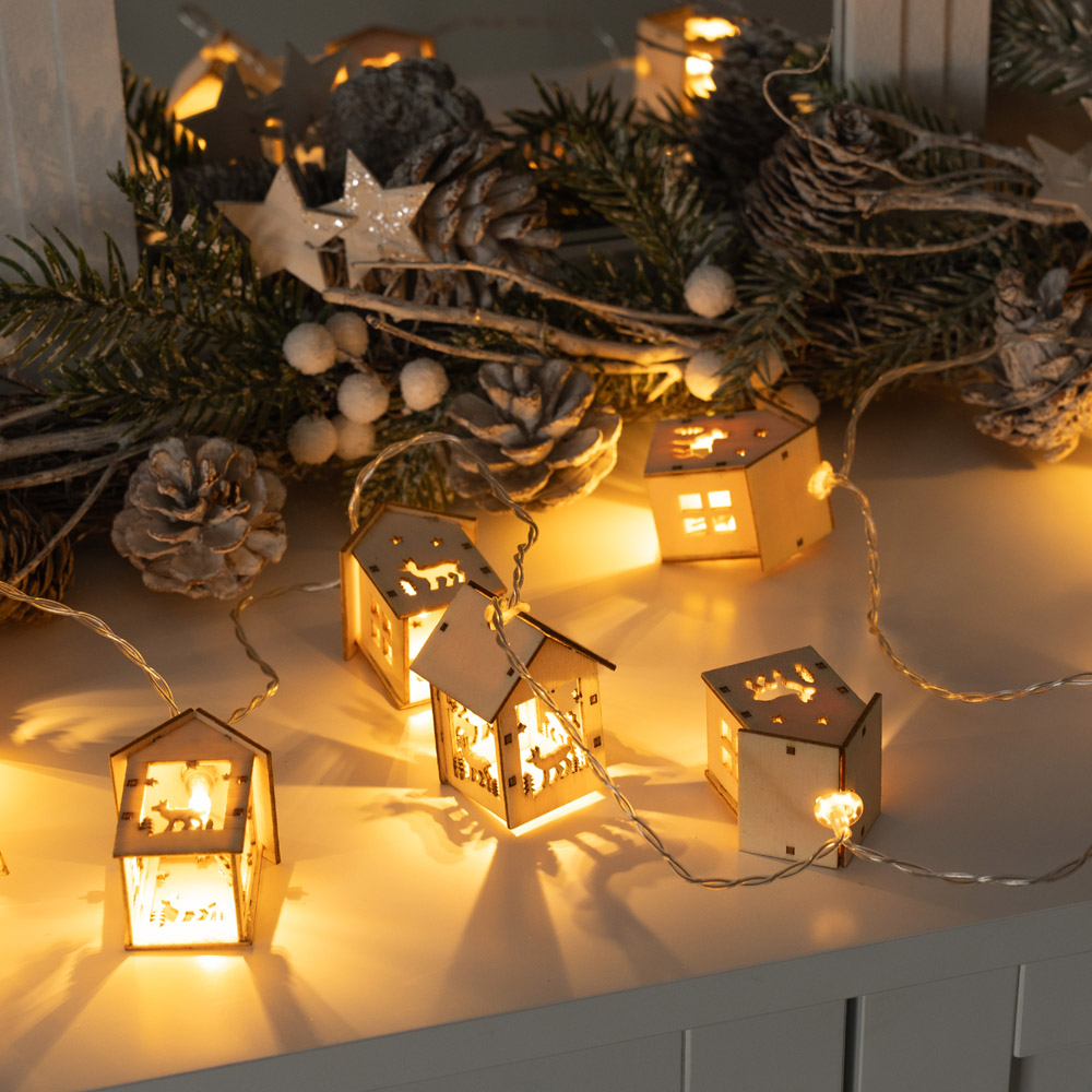 ValueLights 10 LED Wooden House String Light Image 7