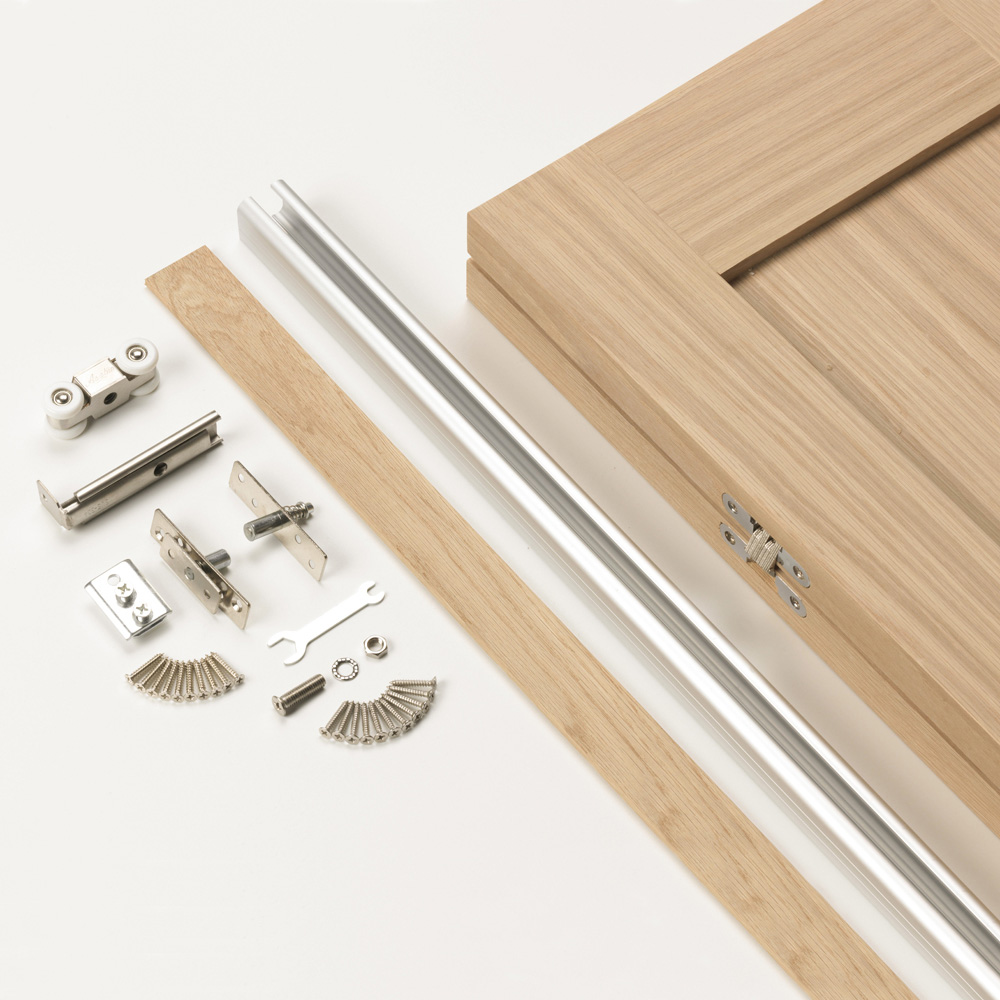 JB Kind Snowdon Shaker Oak Bi-Fold Internal Door 1981 x 762mm Image 2